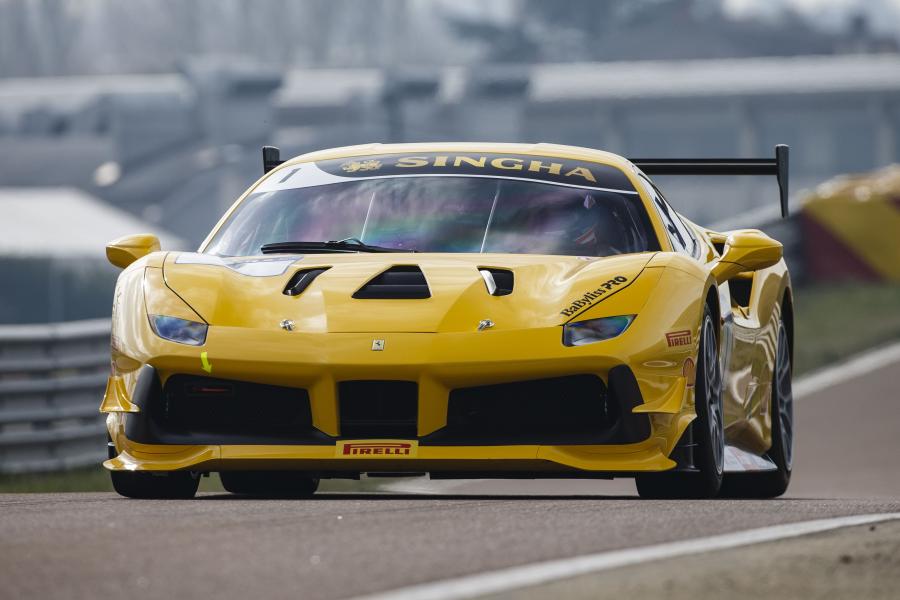  Ferrari 488 Challenge 2017 года  (фото 13 из 38)